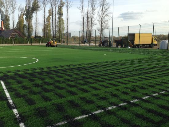 Майданчики будуть використовувати насамперед для тренування основного складу НФК "Ураган" та вихованців академ