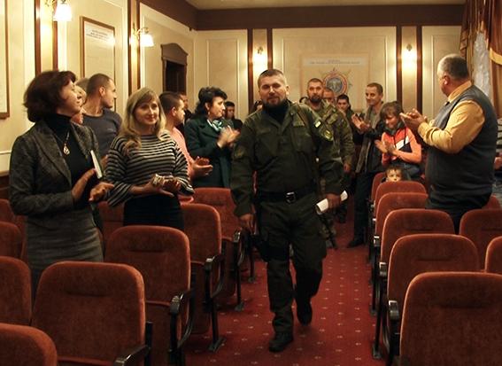 Оперативники заохочені грамотами та матеріальними винагородами | Фото: СЗГ УМВС України в Івано-Франківській області