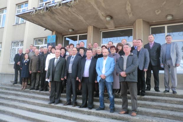 Наостанок увесь депутатський корпус, керівництво райради та РДА зробили спільне фото | Фото: прес-служба Калуської РДА