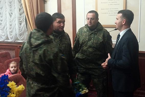 Завдяки роботі слідчих з Прикарпаття чимало людей вдалося визволити з ворожого полону у зоні АТО | Фото: www.mvs.gov.ua