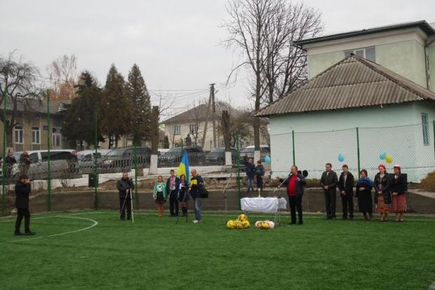 У Тишківцях вже заговорили про будівництво тенісного корту | Фото: Городенківська РДА