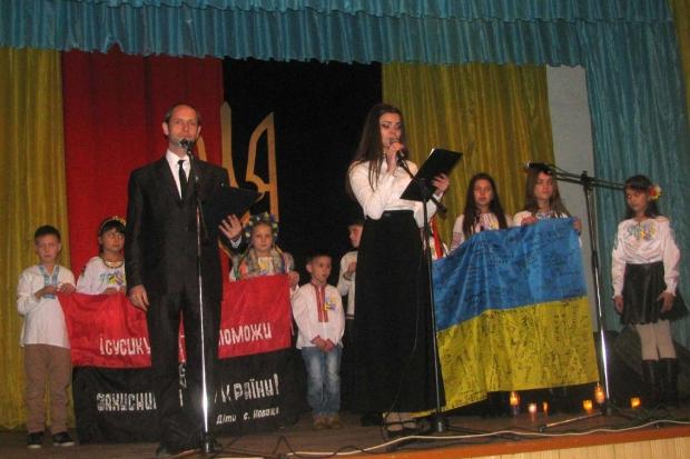 У День гідності та Свободи угринівці в глибокій скорботі низько схилити голови перед пам&rsquo;яттю людей, які боролися 