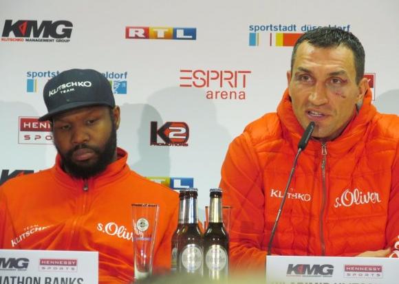 Ніяких конкретних дат проведення бою-реваншу на прес-конференції не називали | Фото: vesti-ukr.com