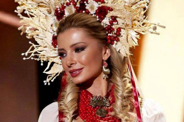 Національний костюм Ганни складається з двох суконь. Перша &mdash; це корсет, а друга &mdash; тонка сорочка в традиційно