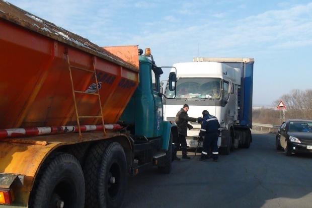 Внаслідок несправності пневматичної системи автомобіля відбулось блокування гальмівної системи вантажівки &laquo;Рено&ra