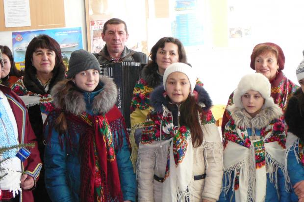 Особливо хвилююче та радісно лунали привітання і святкові щедрівки з дитячих уст | Фото: прес-служба РДА