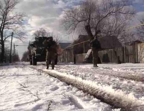 Співробітниками СБУ виявлено велику схованку боєприпасів у Попасній | Фото: прес-центр СБУ України