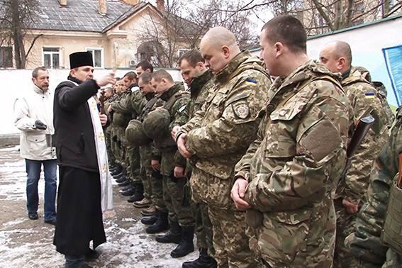 Черговий зведений загін прикарпатських поліцейських вирушив на Донбас | Фото: Василь Віконський/Facebook