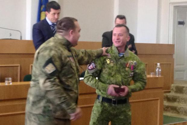 Військовому Василю Кузьмину вручили Орден Богдана Хмельницького III ступеня | Фото: Вікторія Мартинюк&lrm;