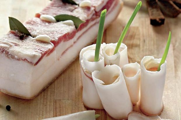  Готувати і подавати сало українці вміють як ніде у світі | Фото: jisty.com.ua