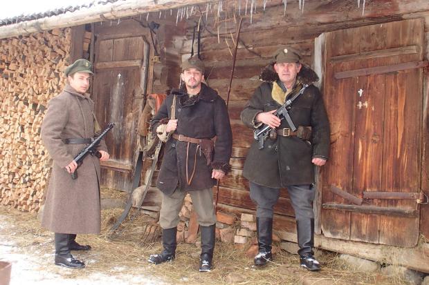 Громада села Лужки щороку вшановує пам'ять розстріляних медиків та поранених &mdash; повстанців УПА | Фото: Алла Ше