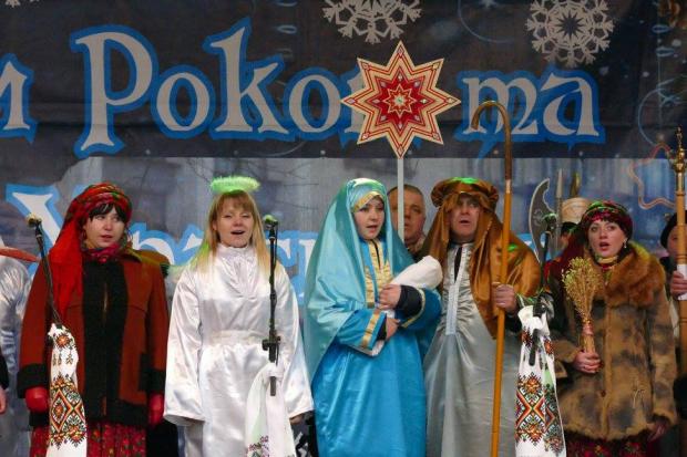 Колядники та щедрувальники із Косівського, Рожнятівського, Галицького та Тлумацького районів подарували самобутні, харак