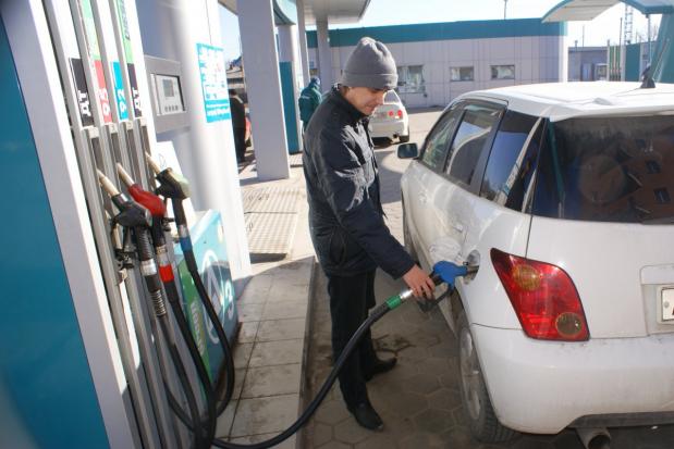 Ціна пального на українських АЗС тричі перевищує його собівартість