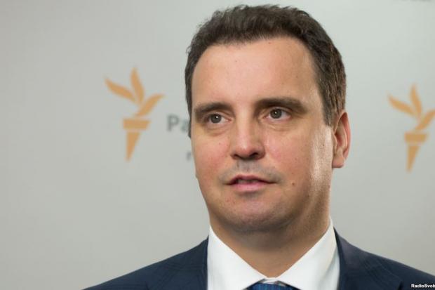 Айварас Абромавичус заявив про відставку.