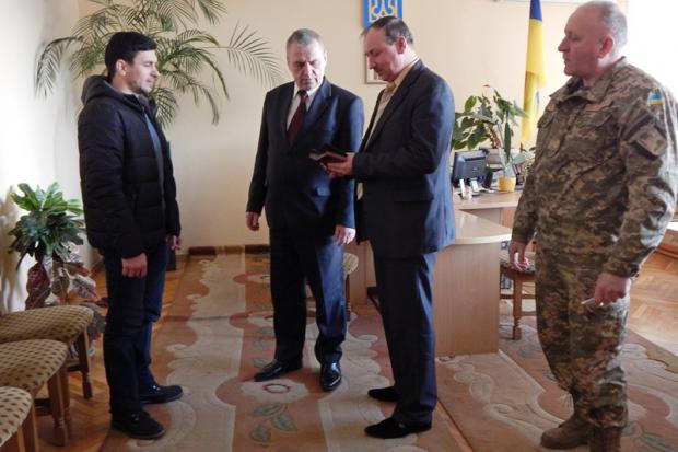 Керівники району подякували бійцям за мужність проявлену під час захисту Вітчизни, побажали міцного здоров&rsquo;я та жи