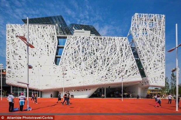 Палаццо Італія споживає на 40% менше енергії, ніж звичайні будівлі | Фото: ecotown.com.ua