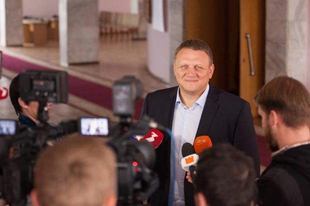 Рідні хлопчика та волонтери, які збиралм гроші на його лікування, щиро дякують нардепові за допомогу