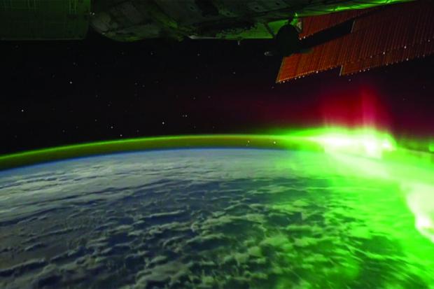  Північне сяйво з космосу