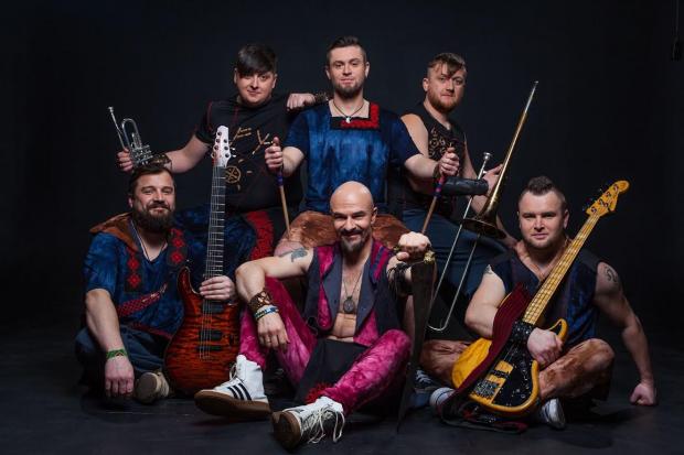 Крім Німеччини, гурт відвідає Угорщину, Чехію, Австрію та Польщу