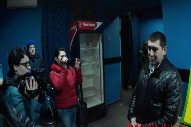 Депутати твердять: саме цей зал ігрових автоматів "переїхав" з центру на "посьолок" | Фото: Віктор П