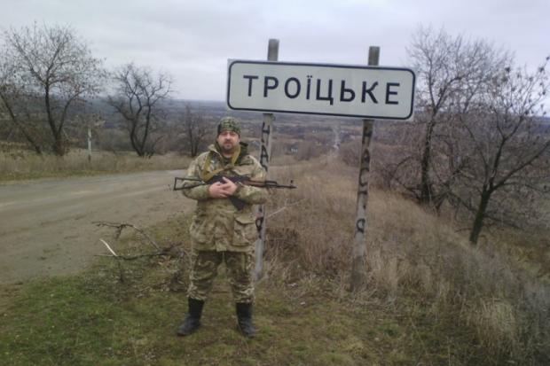 Сепаратисти підстрелили мікроавтобус прикарпатських волонтерів