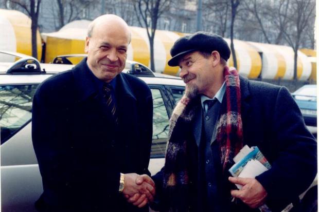 Раніше Геннадій Москаль фотографувався зі лже-світочами світового пролетаріату