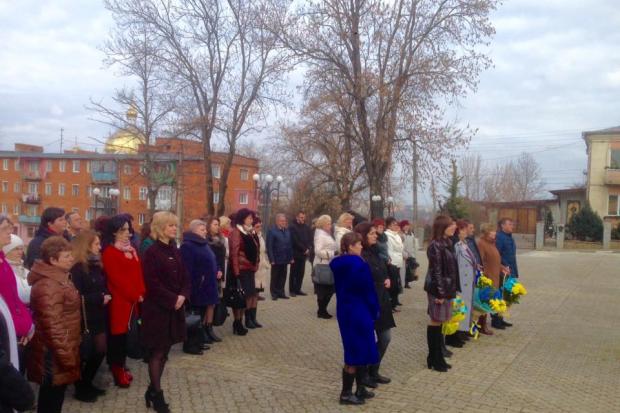 У Калуші влада міста вшанувала 202-річчя з дня народження Кобзаря | Фото: Оля Білоус&lrm;