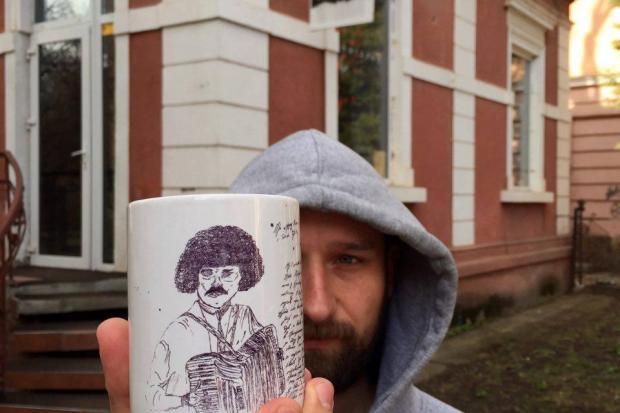 Петро Буяк активно просуває свою творчість на споживчий ринок