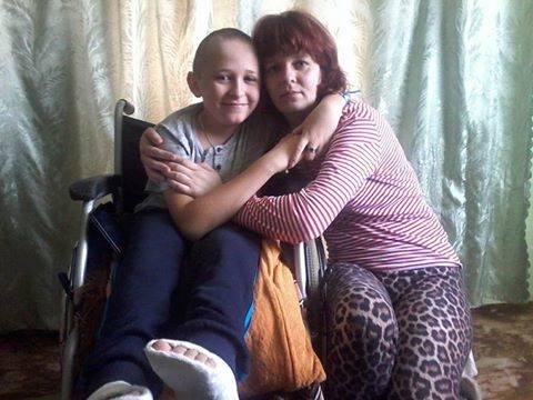 Наразі хлопчикові потрібно робити операцію на дві ноги