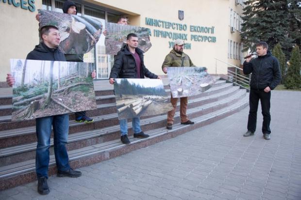 Найбільше побоювання у громади викликало питання призначення на наступні 5 років Василя Пророчука, якого підозрюють у ко