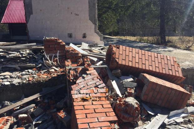 Волонтер просить голову обласної ради розглянути можливість відновлення котеджів з подальшою передачею їх для відпочинку