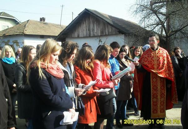В 14-ти стаціях, які озвучила спільнота "Українська молодь Христові", історія переказана від імені дитини, яка