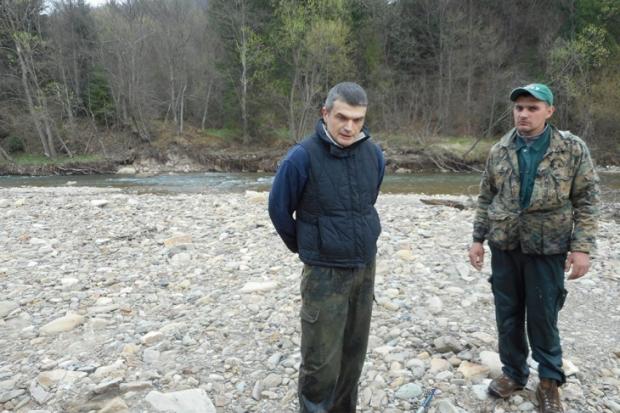 Для встановлення особи Пацурківського вирішили відправити в Долинське відділення поліції, проте він сказав, що його боли