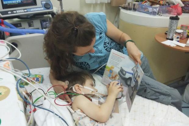 Одному з батьків дозволять перебувати з дитиною у відділенні інтенсивної терапії без часових обмежень | Фото: zik.ua