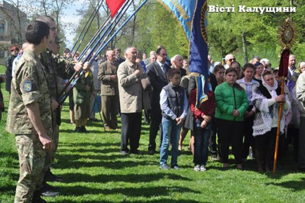 У Перевозці відбулося віче до 120-ї річниці від дня народження політичного і військового діяча, уродженця с. Перевозець 