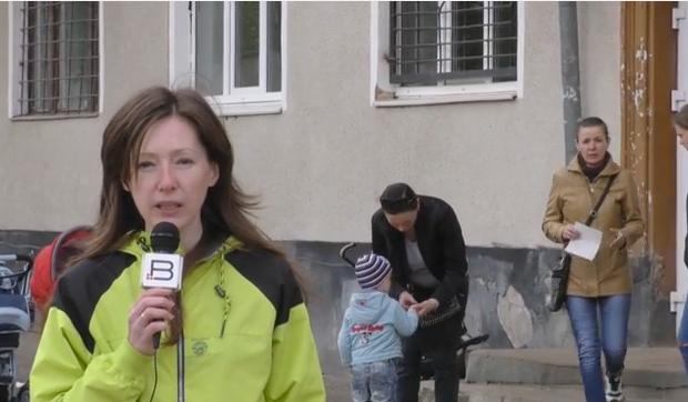 Журналісти "Вікон" вивчали ситуацію навколо міської дитячої поліклініки | Фото: Скрін з відео