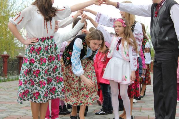 Сьогодні по всій території України, особливо в Західній частині, відбувається відродження стародавніх традицій у вигляді