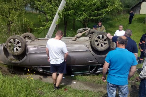 Внаслідок ДТП 43-річний пасажир автомобіля &laquo;Skoda Octavia&raquo; потрапив у Долинську ЦРЛ | Фото: Хвиля Гір/Facebo