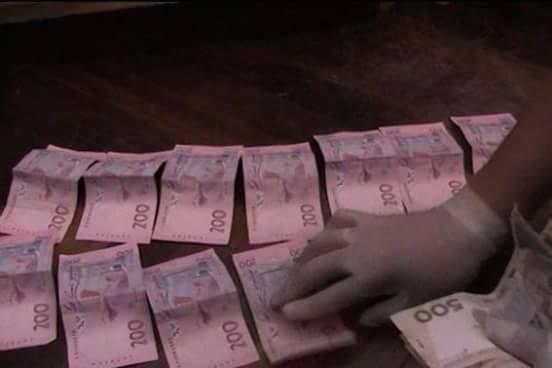 Викладач вимагав 4200 гривень за успішне проходження практики та захисту дипломного проекту