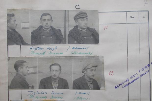 У документах є інформація і про калушан | Фото: Robert Erik/Facebook