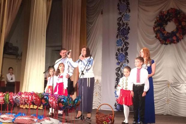 Цікаву програму, де були представлені усі жанри творчості, склали 52 учасники, серед яких були гості заходу