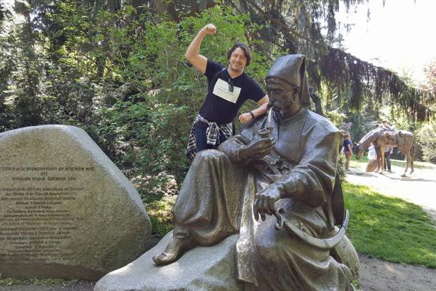 Сергій Притула про нардепів зазначив наступне: "...ніж нічого не робити, то хай краще міста перейменують"