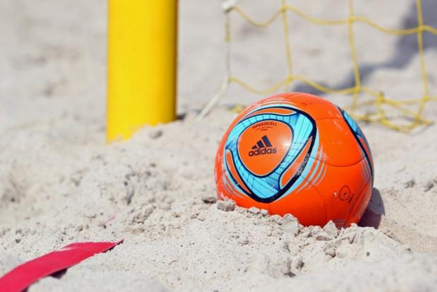 Заявки на участь у Відкритому Кубку з пляжного футболу приймаються до 31 травня