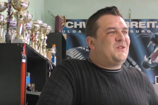 У робочому кабінеті Степана Скиби &mdash; &laquo;поличка&raquo; із різними кубками та нагородами. Адже його пристрасть &