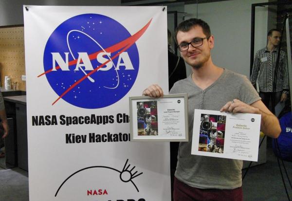 Mars Hopper є безпілотним автоматизованим літаком для дослідження полюсів Марса та його околиць