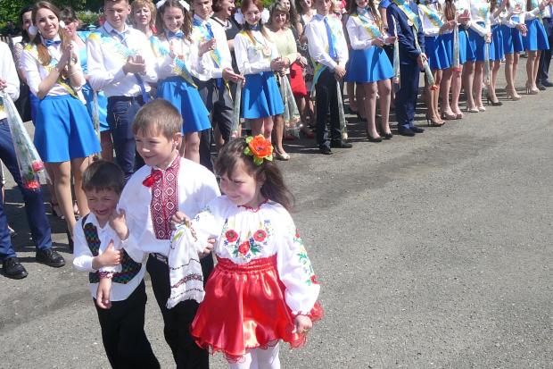 У школярів Калуського району вже офіційно розпочалися літні канікули