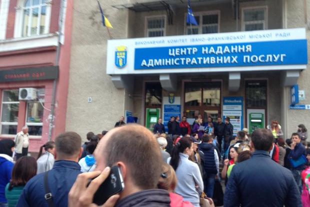 Сьогодні батькам видадуть тільки 70 талонів на влаштування дітей у садок "Вишиванка"