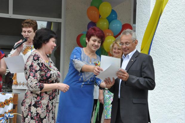 Вчора останній дзвоник пролунав для трьох сотень виспускників востаннє