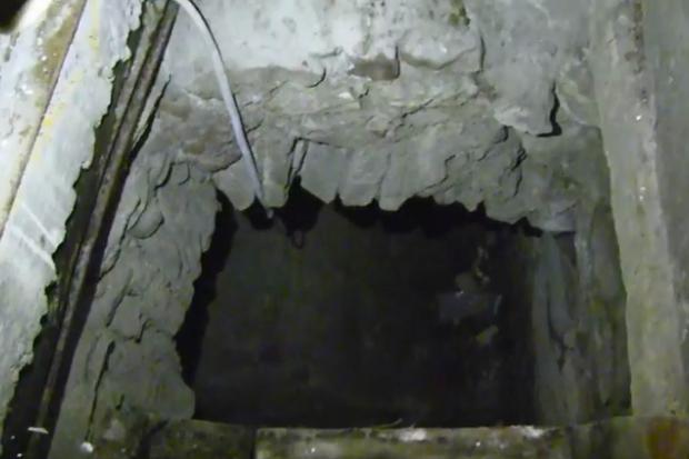 У цьому підземеллі церкви Різдва Пресвятої Богородиці знайшли чимало останків, імовірно, євреїв | Фото: Скрін з відео