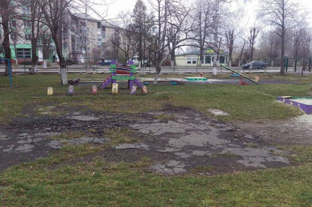 Дитсадок "Зірочка" у Долині &mdash; занедбаний. Утім, влада обіцяє негайно розпочати роботи | Фото: Наталия Ма